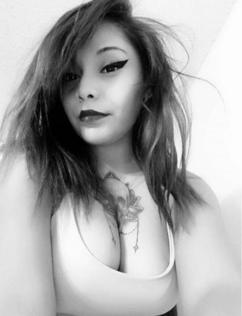 jiblets23:Sexy gorgeous Navajo