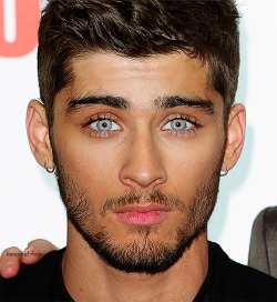 Zayn Malik with blue eyes