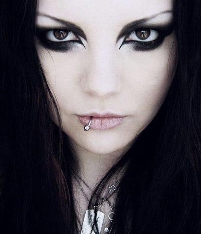 9vil-passions:  Evil Passion http://9vil-passions.tumblr.com/ 