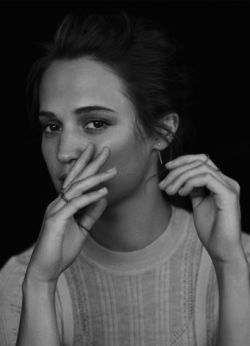 johnbogeyas:    Alicia Vikander by Trunk Xu for Modern Weekly Style  2016 