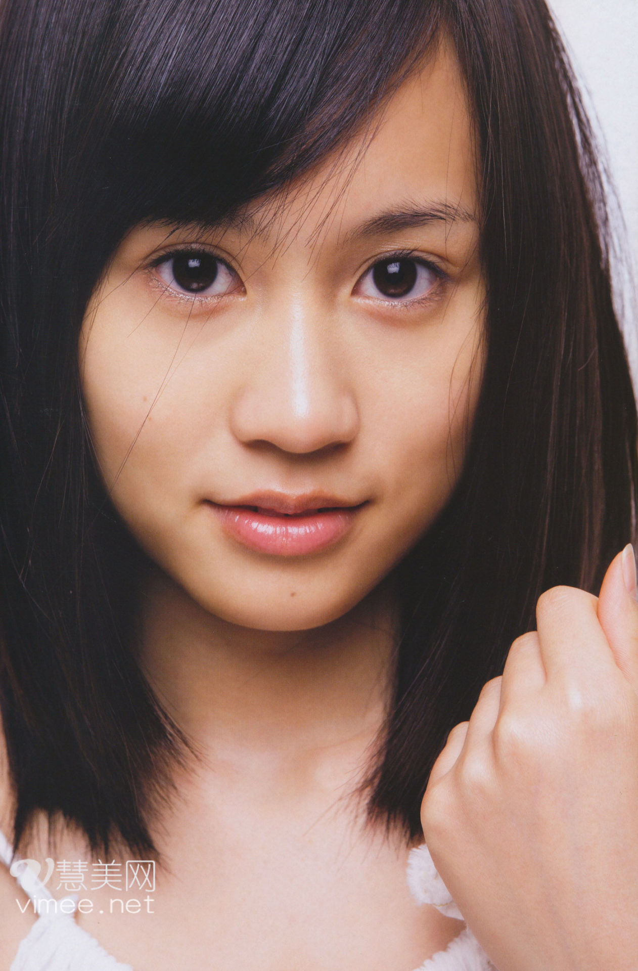 neon-starlight:  Maeda Atsuko 3rd Photobook “Maeda Atsuko”  (part 3)