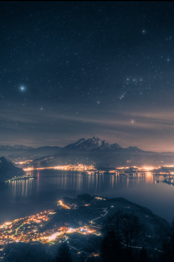   Lake Lucerne and Orion by David Kaplan  (Website) 