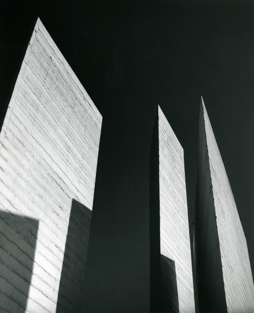 icaronycteris: Torres de Satélite, 1957 x Marianne Gast “Architecture is a art when one