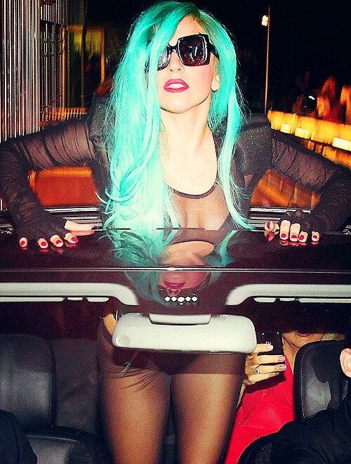 gaga-mothermonsters:  Gaga in Paris :D