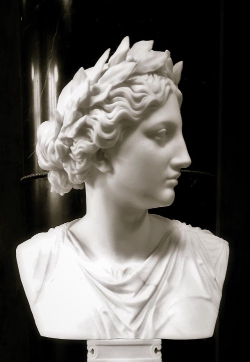 facesofthepast:Christian Daniel Rauch. Bust of a Victoria. 1856.Alte Nationalgalerie, Berlin