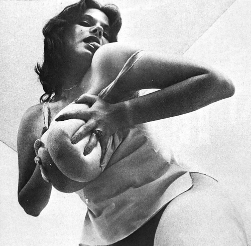 XXX vintage-racks:  Mary Waters  photo