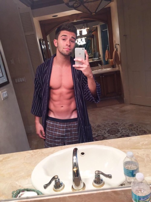 feistyfrank:  Jake Miller’s body though 😍