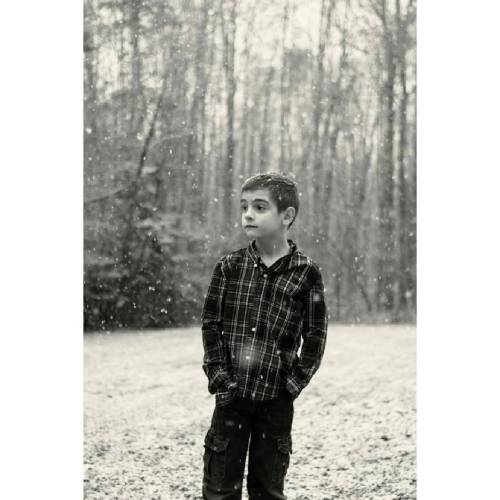 I love him #aprileileenphotography #vaphotographer #virginiaphotographer #snow #winter #kidfashion 