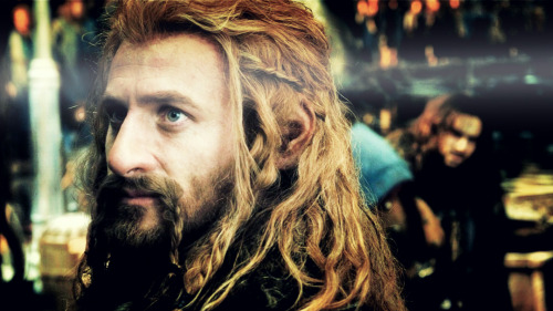 the-hobbit: “It was in an early draft that Thorin felt like he didn’t want to bring Fili