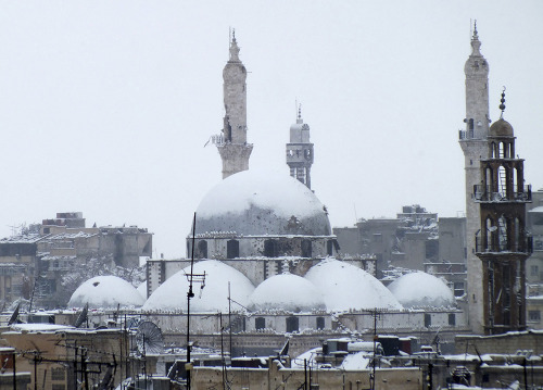 islamandart: snowfall in Middle East