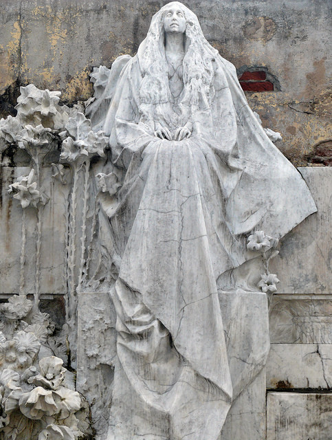 marthajefferson:  statues-and-monuments:  untitled by “paolodiceva”  