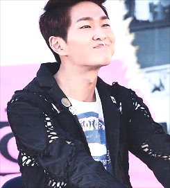 jongae-ah:  Jinki x Lollipop 