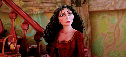 disneydamselestelle:  Frozen is the first movie to show depressed charact-  Frozen is the first movie to be about an outcast-  Frozen is the first movie with magic-  Frozen is the first movie with a dysfunctional fam-  Frozen is the first to not have