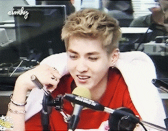 Q : Would you rather live like a king or an EXO member?  - Members who chose