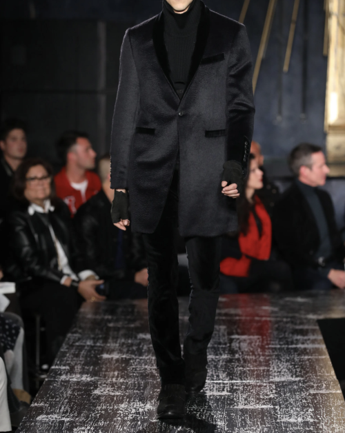 acourtofcouture