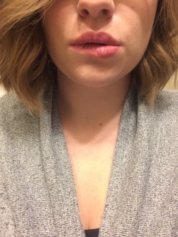 ownedcumslut:  Liking my lips today.
