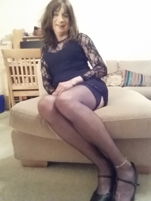 tvsarahyours , a wiltshire uk sissy tgirl