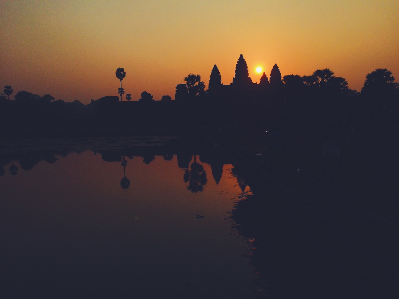 sitoutside:  By: Ralf Voshtina Tumblr Instagram “Sunrise over Angkor Wat”