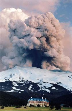 cycomu:  This large ash eruption is from