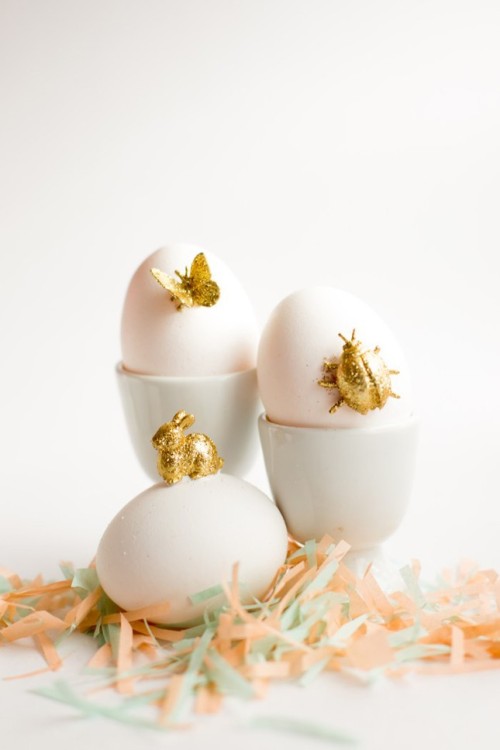 Happy Easter! DIY egg decoration ideas here