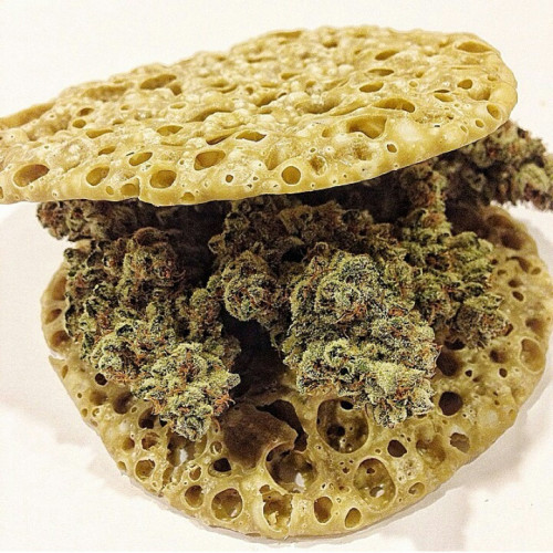 Porn photo worldofnugs:  My kind of ice cream sandwich