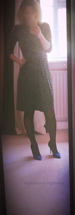 highclass-in-highheels:Gorgeous shoes sent by an anonymous fan and today’s workwear.Wish I could see