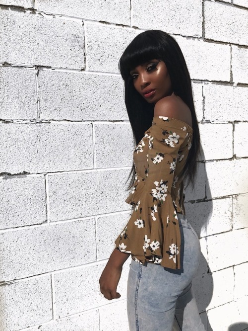 misscameroon10:Feeling bright…✨✨✨✨✨✨✨✨✨✨✨✨IG: Miss.Cameroon YOUTUBE: m.youtube.com/watch?v=V