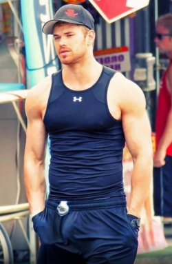 Guys-With-Bulges:  This Photo Of Kellan Lutz’s Bulge Has Been Making The Rounds