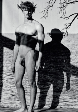 fashion-nude-model-boys:  Kevin Thompson