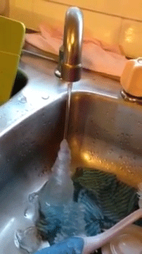 sizvideos:  It’s so cold in Australia that water out of the tap is forming icicles -