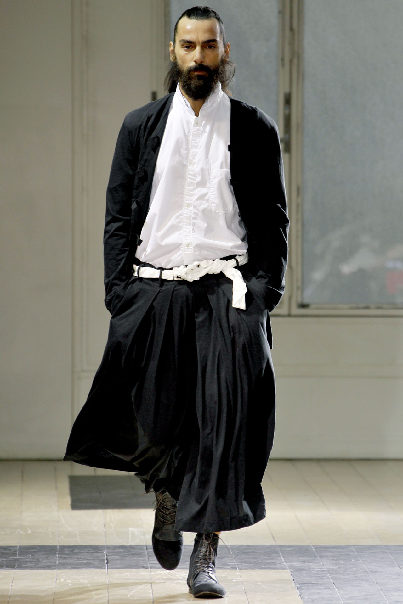 quelconque - YOHJI YAMAMOTO SS 2012