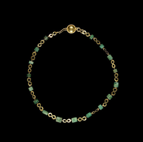 ancientjewels:Emerald and gold Roman necklace, c. 2nd-3rd centuries CE. From Bonhams auction house.