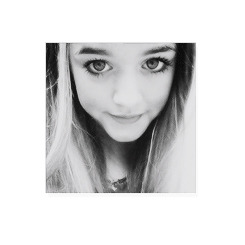 blowesjobs:       (✿◠‿◠) Lottie Tomlinson  