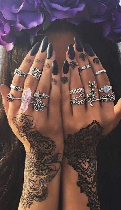 tales-of-a-beautiful-tragedy:  💞 on We Heart It - http://weheartit.com/entry/227380972