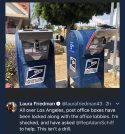 chismosite:8.16.20. USAIn major cities across the country, mailboxes are being removed or locked. 👆🏼At the same time, FedEx is halting deliveries to Black neighborhoods in Chicago.The new changes come from Trump’s appointed Postmaster General,