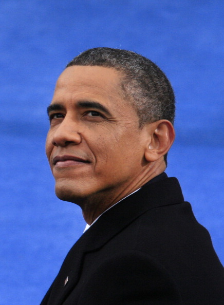 santadelasombra:  Just before Obama walked inside after being sworn in, he turned around to look out to the crowd and said ‘I’m gonna take a look one more time. I’m not going to see this again.’ Such a candid display of awe and respect to the