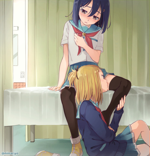 ✧･ﾟ: *✧ Kissing the Leg ✧ *:･ﾟ✧♡ Characters ♡ : Cocona Kokomine ♥ Yayaka♢ Anime ♢ : Flip Flappers (A