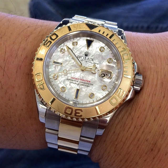 Check out this Blue and Black Rolex Yachtmaster! 😂
#blueandblack #whiteandgold #thedress #rolex #watchporn #thehype #yachtmaster #fancy #classy #payday #happyhour #clockingout #enjoy #time #bocaraton #southflorida #soflo (at Raymond Lee Jewelers)