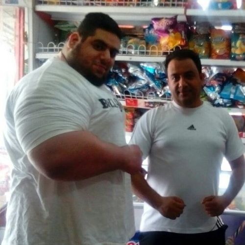 witch-daddy:suzuki12345:I love him, Sajad Gharibi!Give me strong hug !!Sajad Gharibi 175 kg / 385 lb