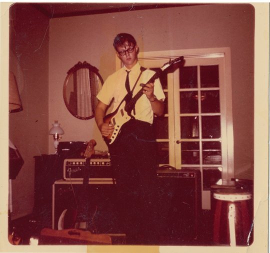 international-teen-sensation:Billy Zoom with a Harmony Bobkat. 1964