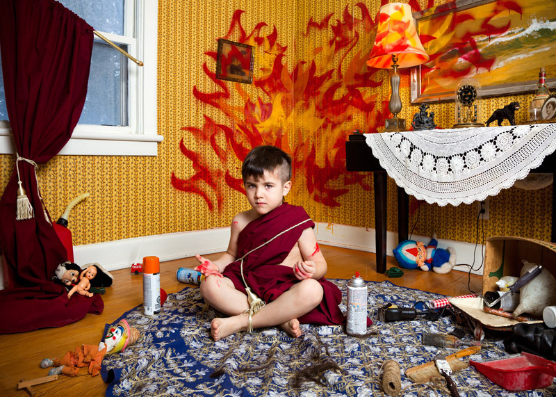 stopdropandrun:  Jonathan Hobin Re-Creates the World’s Most Infamous Tragedies