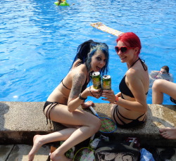 hatedxlove:  swimmingpool and polish beer with my Daga ^^ 
