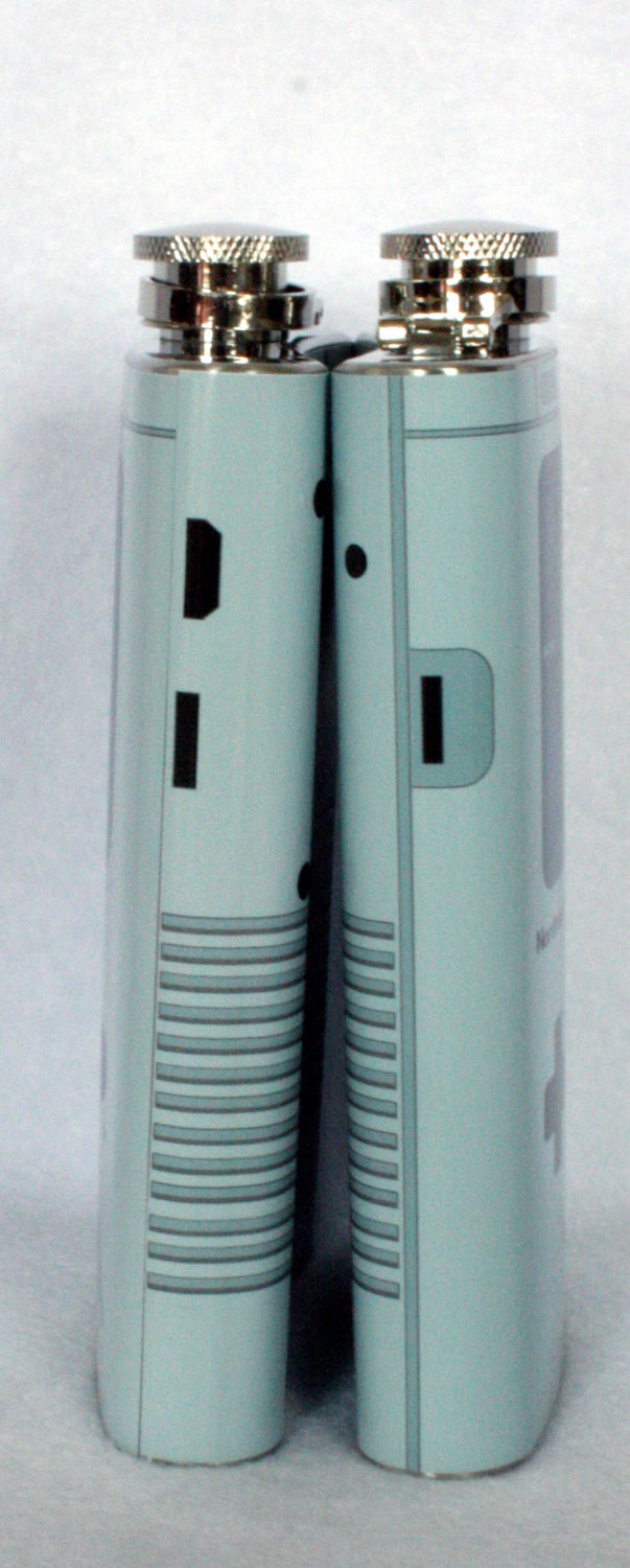 gamefreaksnz:  Nerdtendo Gamebooze: Nintendo Game Boy inspired flask (8oz) 