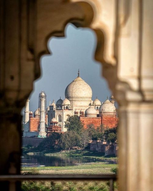 The Tan Mahal as seen from the Agra Fort. #EverythingEverywhere #TLPicks #BBCTravel #LiveTravelChann
