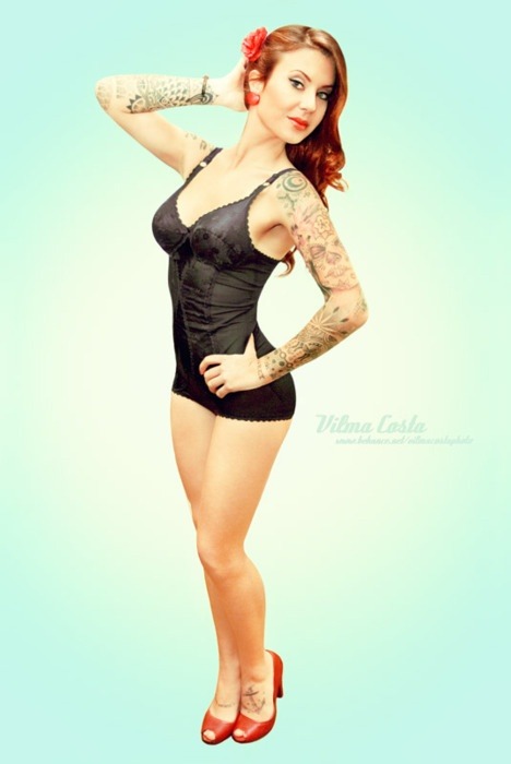 alternative-pinup:  Alternative Pin UpPin Up Twitter