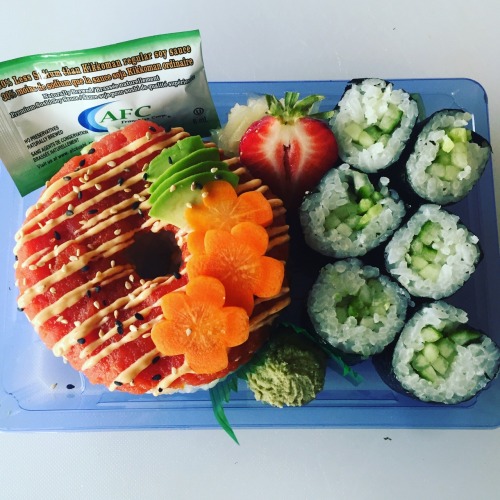 cakemakessushi: My day making #sushi #sushidonuts #donuts #sushidonut #fad #trends #sprinkles #jimmi