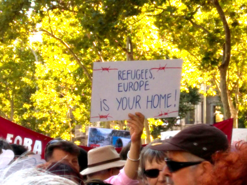 A few pictures from yesterday’s demonstration in Barcelona, with the motto “Obriu fronteres, volem a