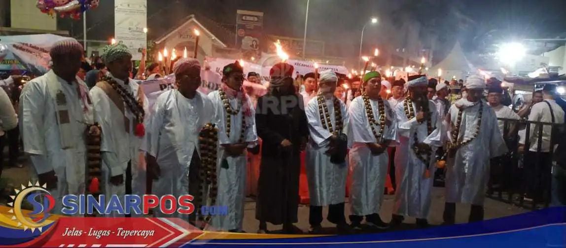 Pawai Obor Meriahkan Tahun Baru Islam 1447 H di Karawang, Dihadiri Bupati Aep dan Forkopimda