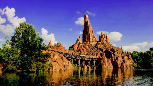 Disneyland Paris | Frontierland↪   Big Thunder Mountain