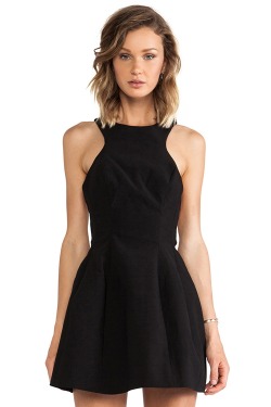 Girls-With-No-Bra:  Bralessfashion:  Zaful Solid Color Backless Sleeveless Dress.